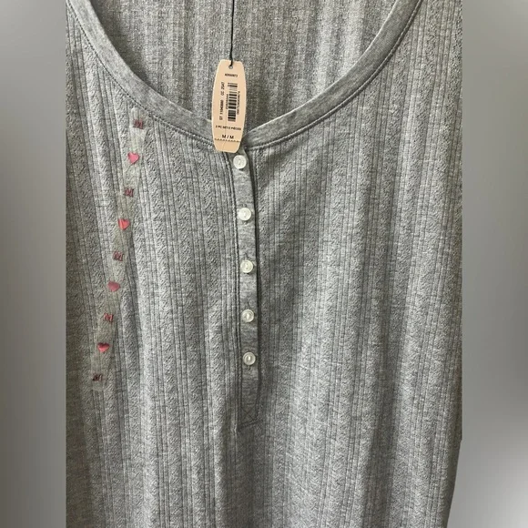 NWT Victoria’s Secret grey glittery long sleeve Henley top Size Medium. #10269 - Picture 2 of 7